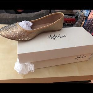 Brand New Gold Style & Co Angelynn Flats Size 8.5